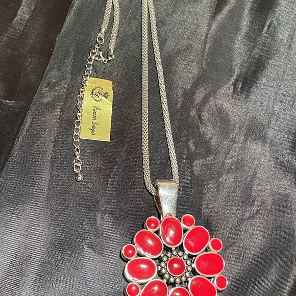 NWT Flipside double sided magnetic enhancer with necklace from Premier designs - Picture 7 of 12